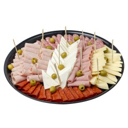 Charola de quesos y carnes...
